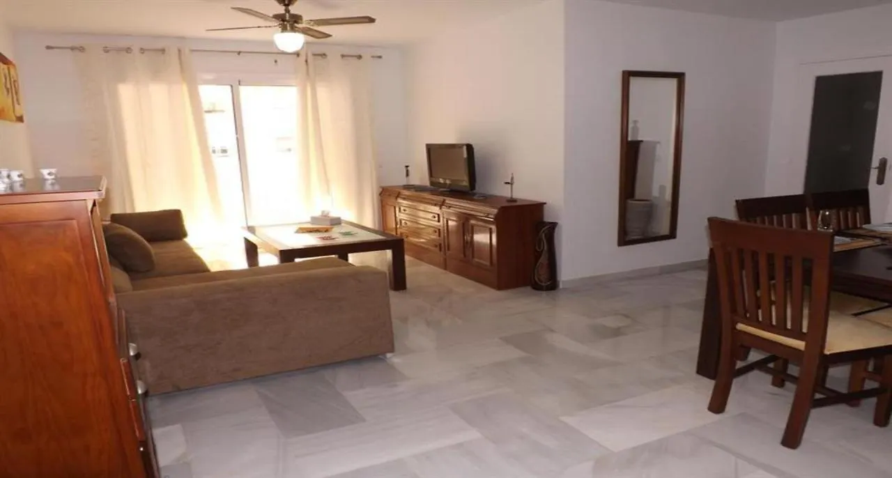 Apartment - 2 Bedrooms With Pool And Wifi - 4229 فوينخيرولا 0*,  إسبانيا